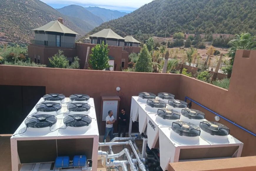 Installation de climatisation sur un bâtiment